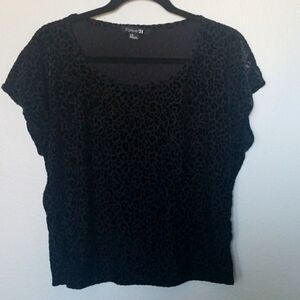 Forever 21 Large Black Boxy Crop Animal Print Velvet Flocked Short Sleeve Top